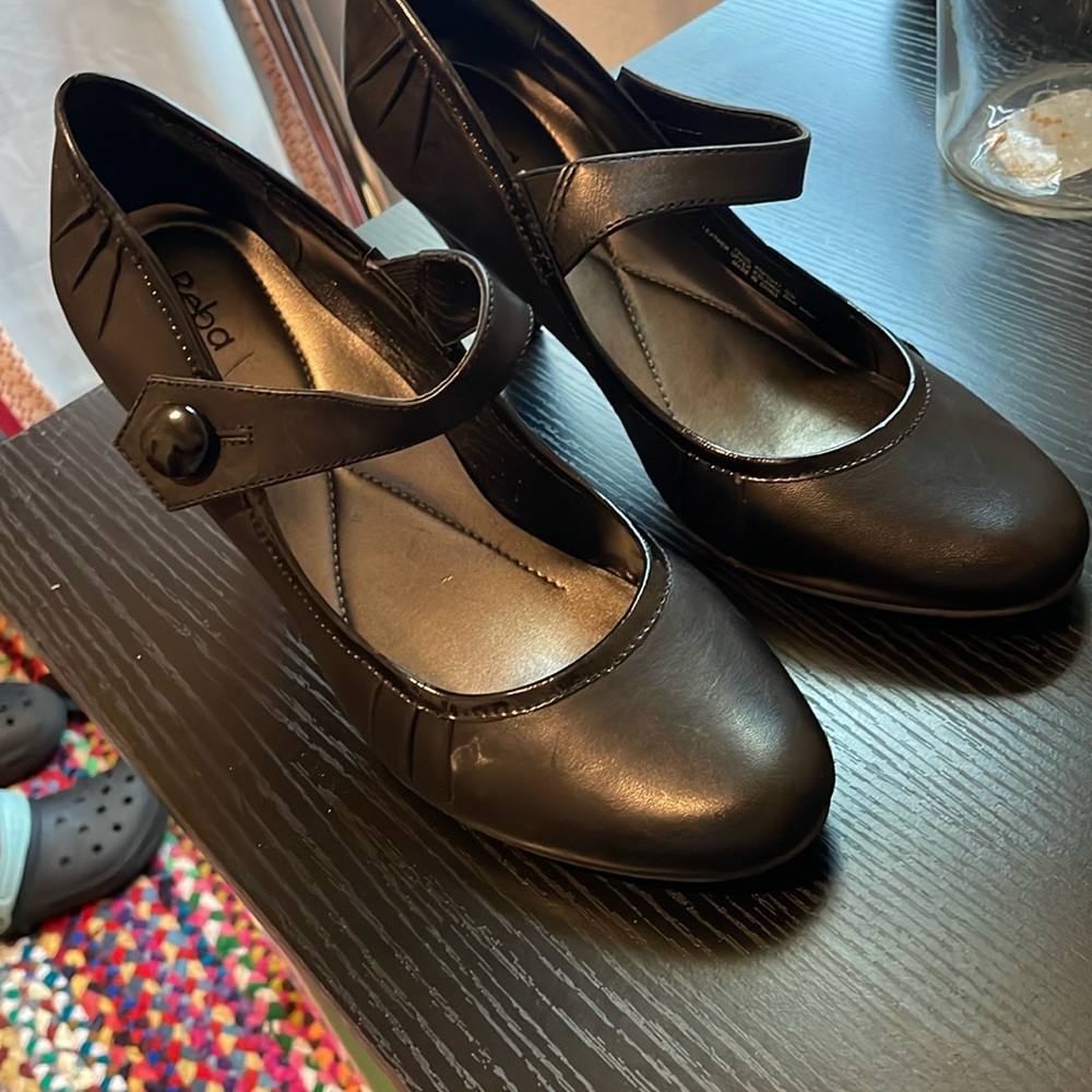 Working shoe minor scuff on heel of shoe